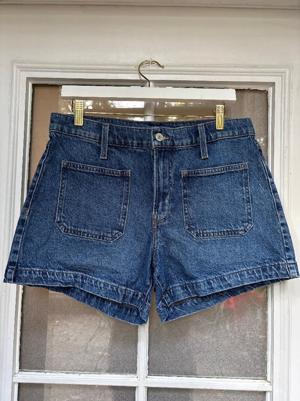 Lucky Brand 90s Midi Denim Shorts – Size 8 / 29 – Medium Wash